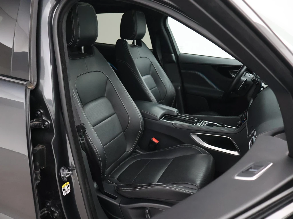 Jaguar F-PACE – foto 9