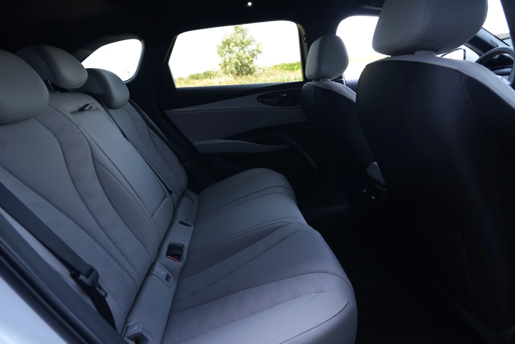 BYD SEAL – foto 25