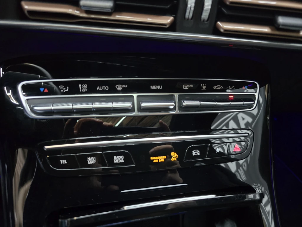 Mercedes-Benz EQC – foto 21