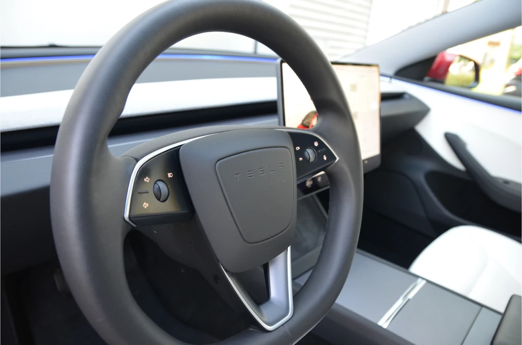 Tesla Model 3 – foto 16