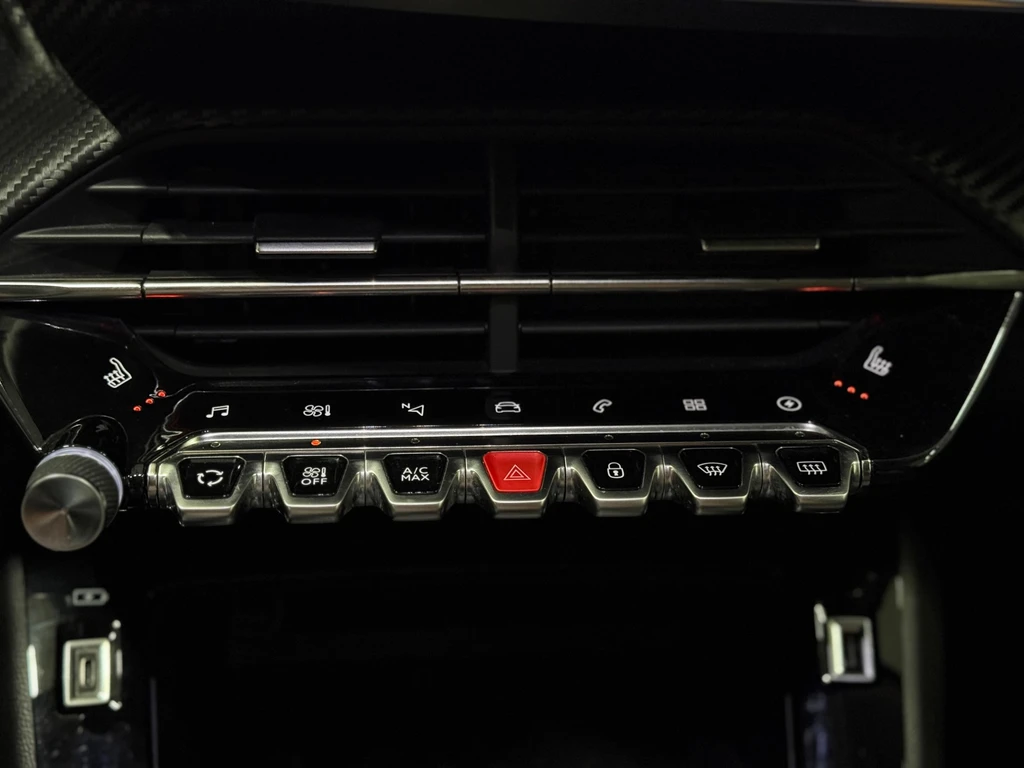 Peugeot e-2008 – foto 12