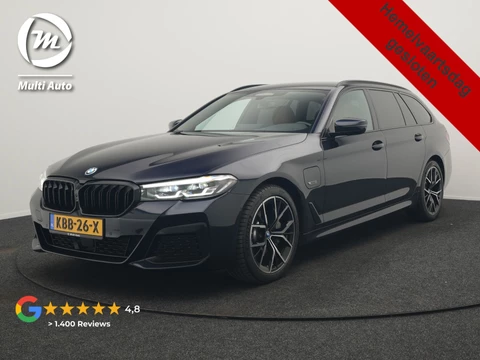 BMW 5 Serie Touring 530e M Sport PHEV 293pk Dealer O.H | Trekhaak af fabriek | Adaptive Cruise | 19"L.M | Lederen Sportstoelen Verwarmd | Camera & Parkassist | Apple Carplay | Sfeerverlichting | Plug in Hybrid