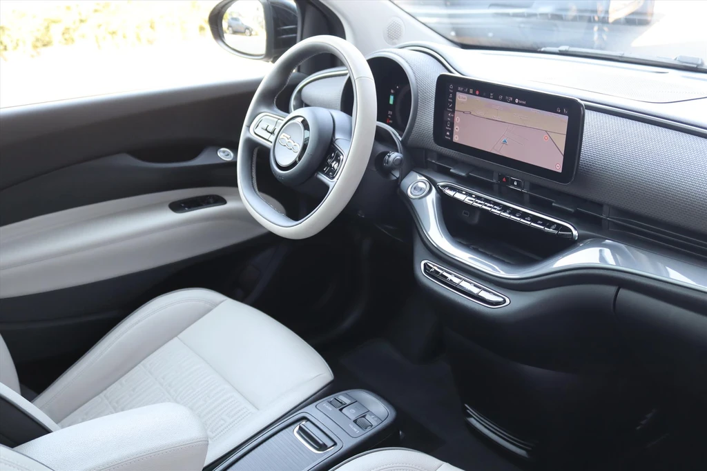 Fiat 500e – foto 42