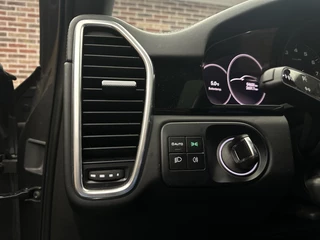 Porsche Cayenne – thumbnail 19