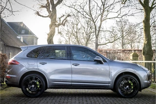 Porsche Cayenne – thumbnail 9