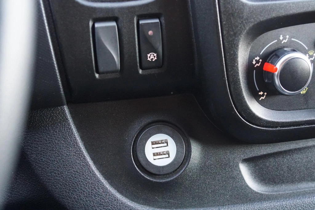 Nissan NV300 – foto 27