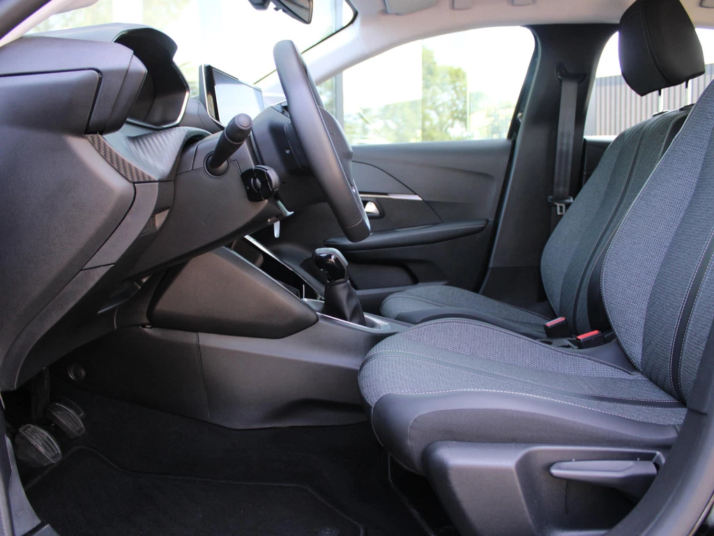 Peugeot 208 – foto 11