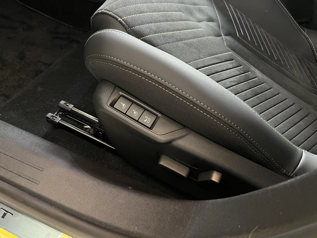 Peugeot e-208 – foto 7