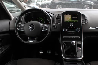 Renault Scénic – thumbnail 11