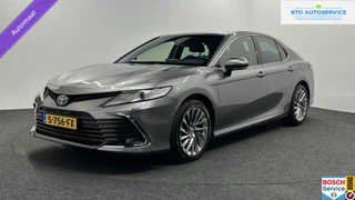Toyota Camry – thumbnail 1