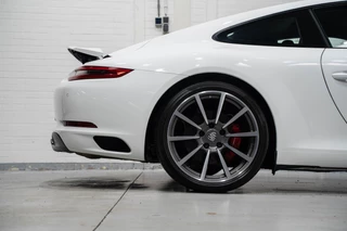 Porsche 911 – thumbnail 12