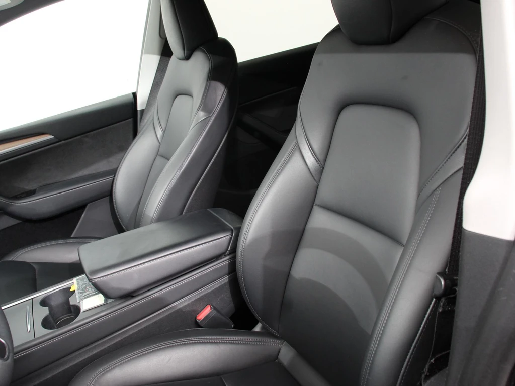Tesla Model Y – foto 11