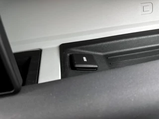 Land Rover Defender – thumbnail 45