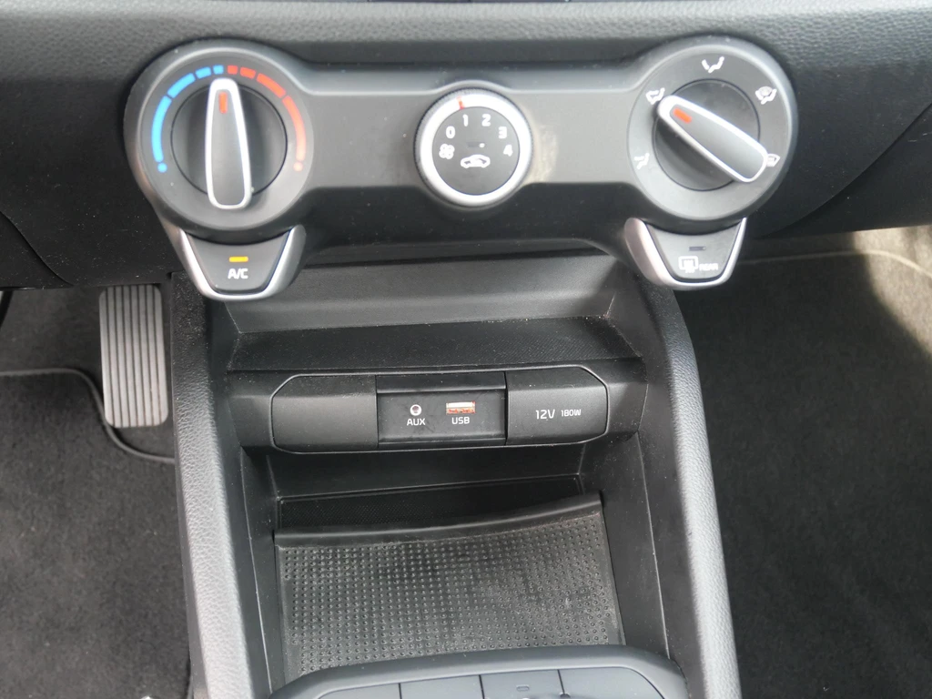 Kia Stonic – foto 15