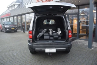 Toyota Land Cruiser – thumbnail 9