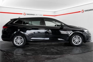 Renault Megane E-Tech – thumbnail 6