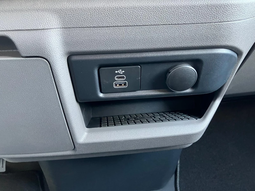 Volkswagen e-Transporter – foto 18