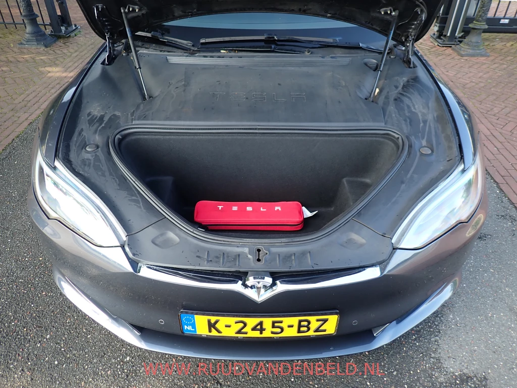 Tesla Model S – foto 36
