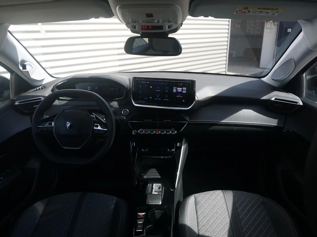 Peugeot 208 – foto 9