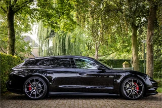 Porsche Taycan – thumbnail 9