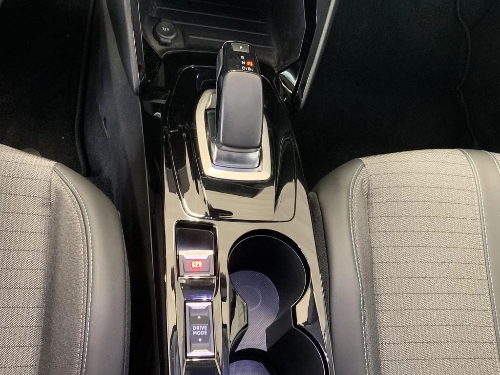 Peugeot e-2008 – foto 19