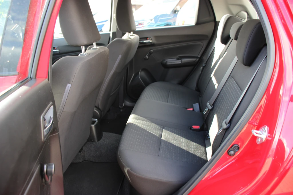Suzuki Swift – foto 12