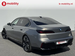 BMW i7 – thumbnail 3