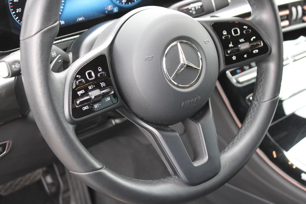 Mercedes-Benz EQC – foto 16