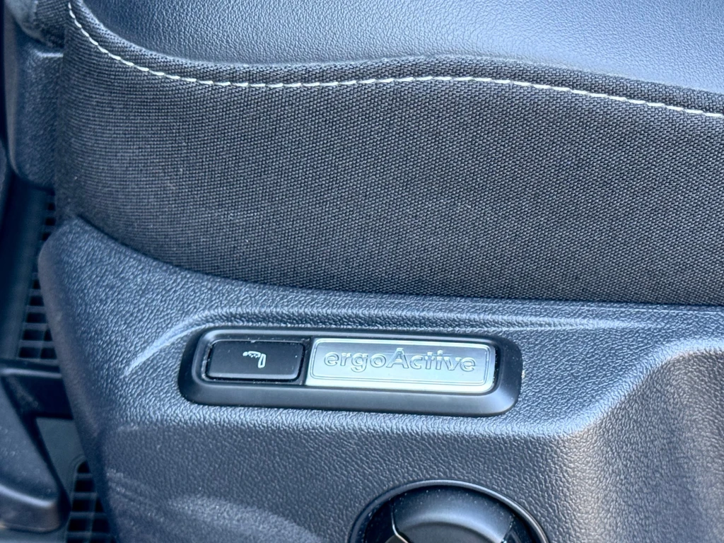 Volkswagen T-Roc – foto 12