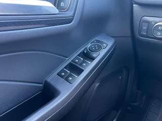 Ford Kuga – thumbnail 18