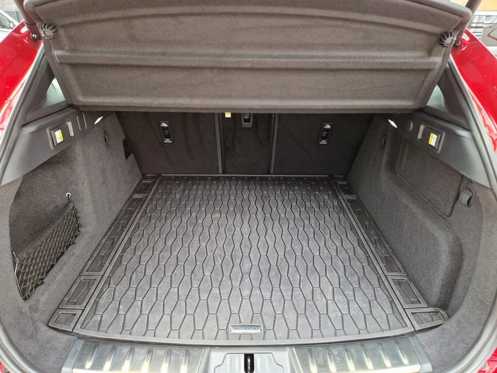 Jaguar F-PACE – foto 16