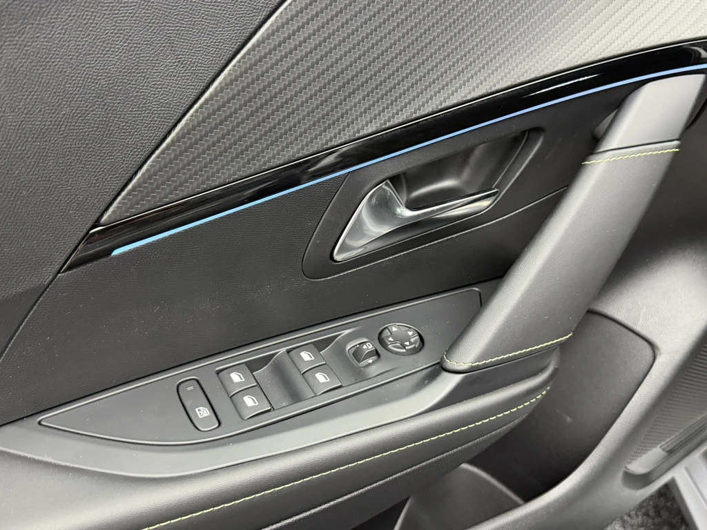 Peugeot e-208 – foto 29