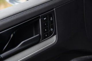 Porsche Cayenne – thumbnail 28