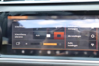 Land Rover Range Rover Velar – thumbnail 70