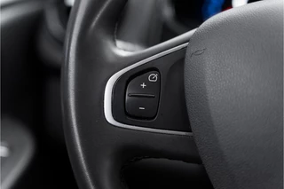 Renault Clio – thumbnail 23