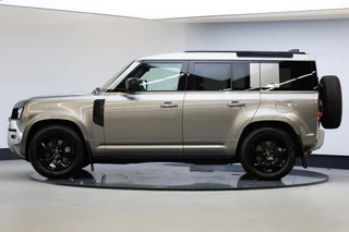 Land Rover Defender – thumbnail 2
