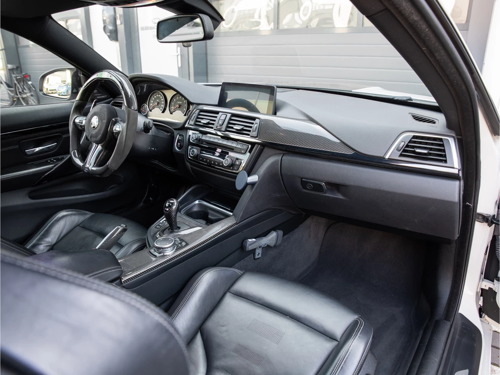 BMW M4 – foto 12