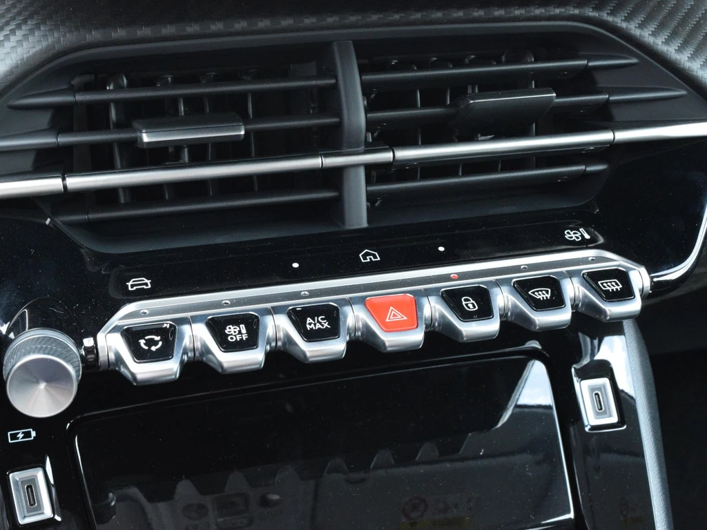 Peugeot 208 – foto 14