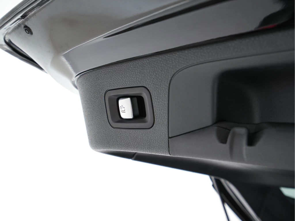 Mercedes-Benz EQC – foto 28