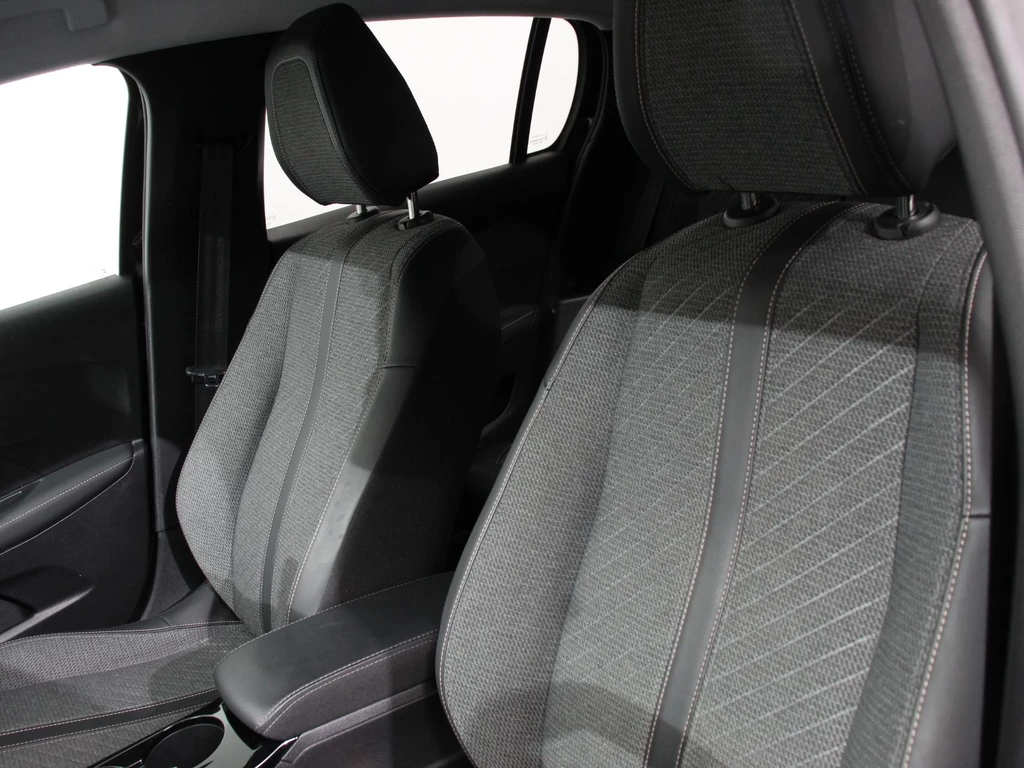 Peugeot e-208 – foto 24