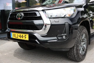 Toyota Hilux – thumbnail 1