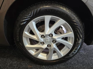 Toyota Auris – thumbnail 25