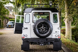 Land Rover Defender – thumbnail 5