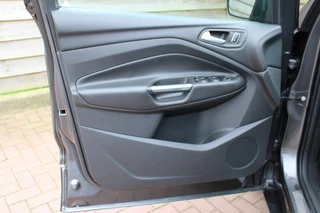 Ford Kuga – thumbnail 23