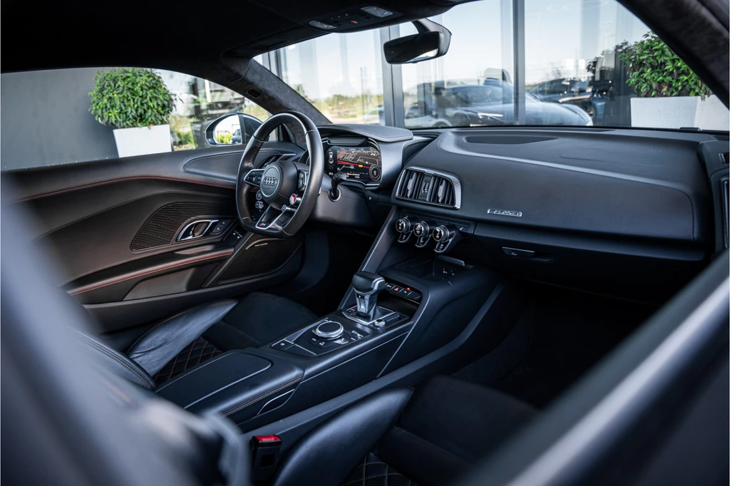 Audi R8 – foto 11
