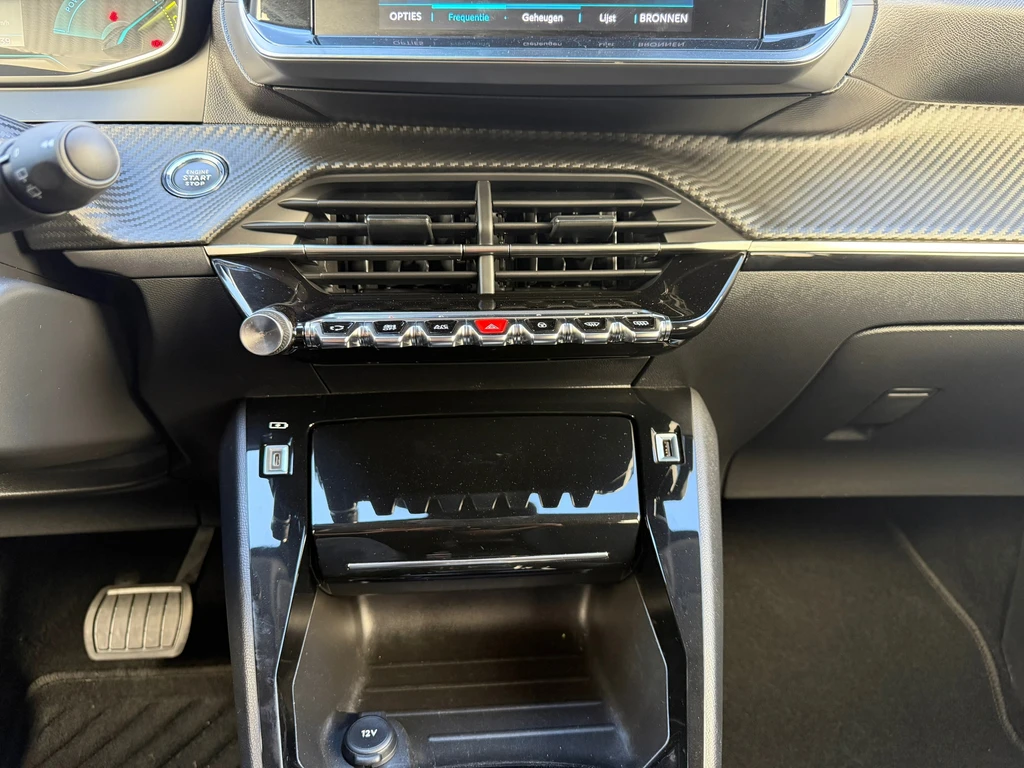 Peugeot e-208 – foto 32