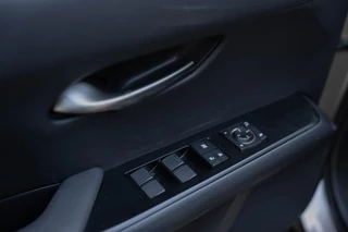 Lexus UX – thumbnail 26