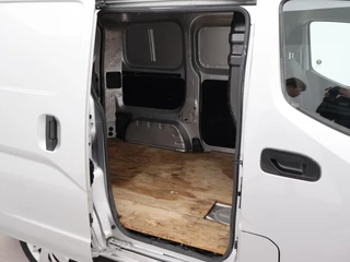 Nissan NV200 – thumbnail 10