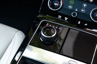 Land Rover Range Rover Velar – thumbnail 36