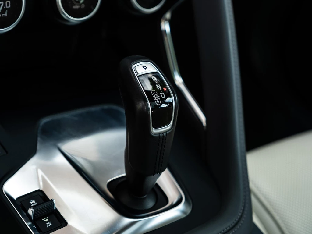 Jaguar E-PACE – foto 25
